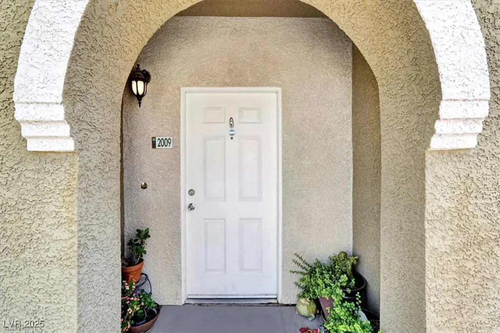 9975 Peace, Las Vegas, NV 89147