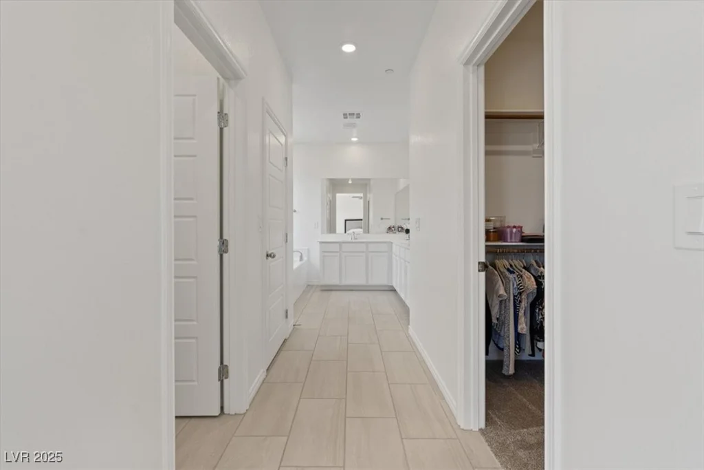 9221 Alden Pointe, Las Vegas, NV 89143