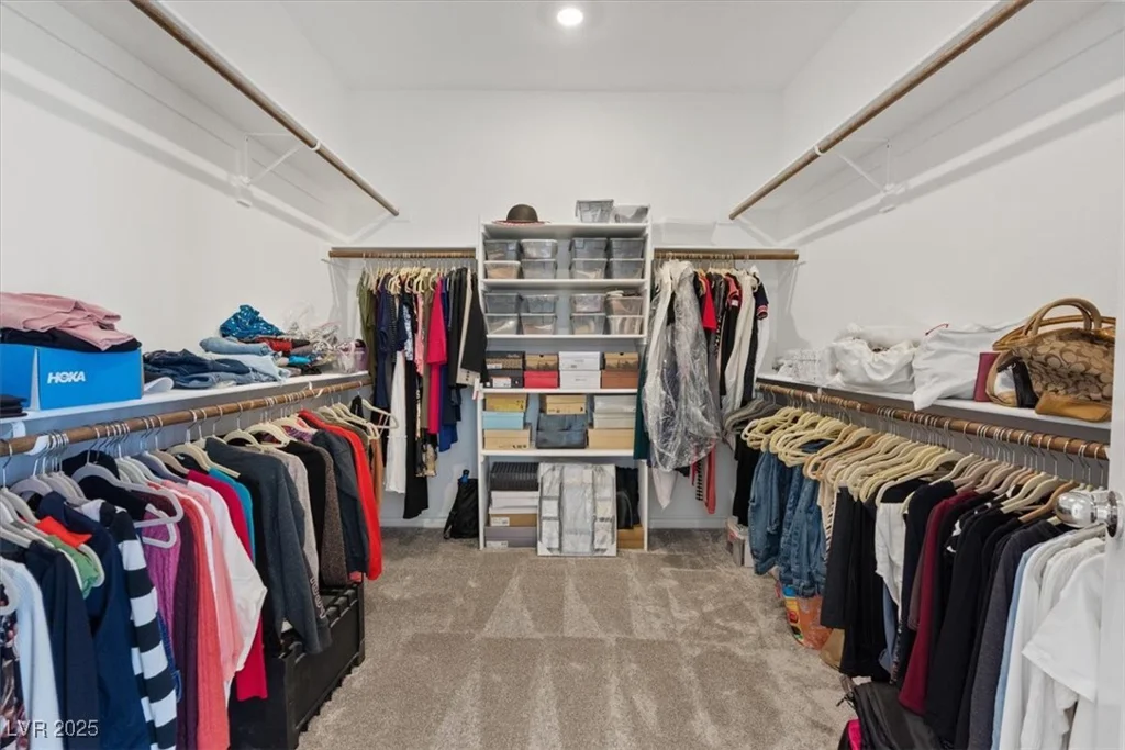 9221 Alden Pointe, Las Vegas, NV 89143
