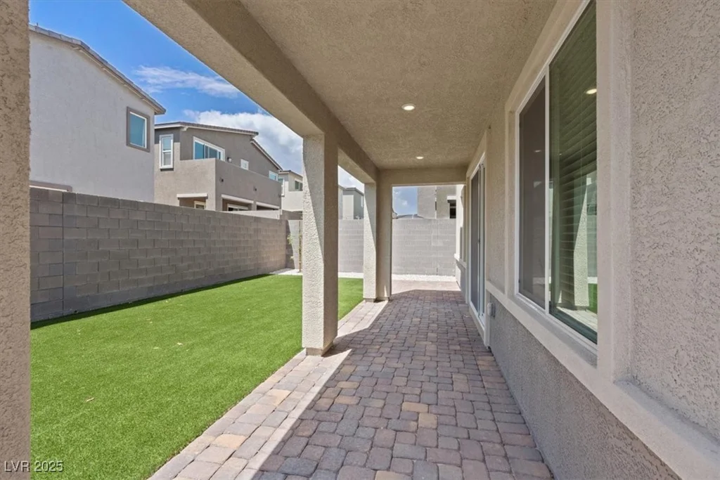 9221 Alden Pointe, Las Vegas, NV 89143