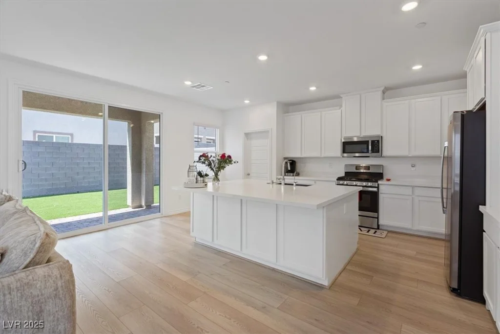 9221 Alden Pointe, Las Vegas, NV 89143