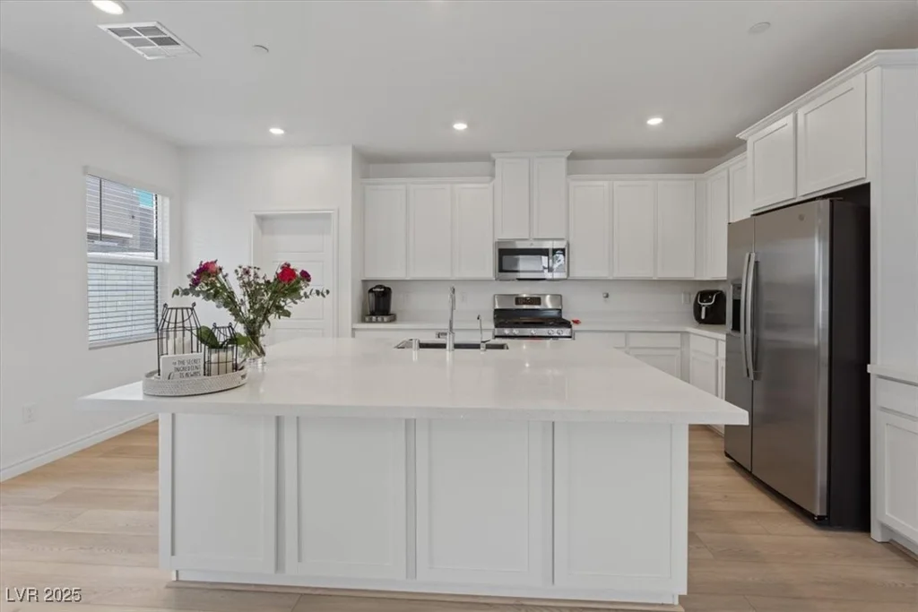 9221 Alden Pointe, Las Vegas, NV 89143