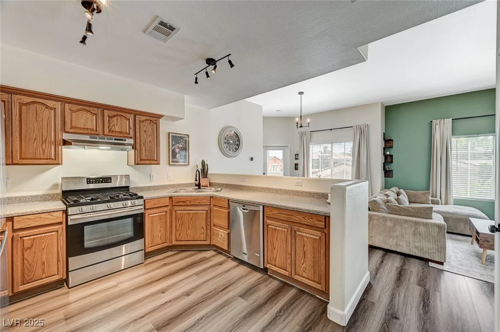 9303 Gilcrease, Las Vegas, NV 89149