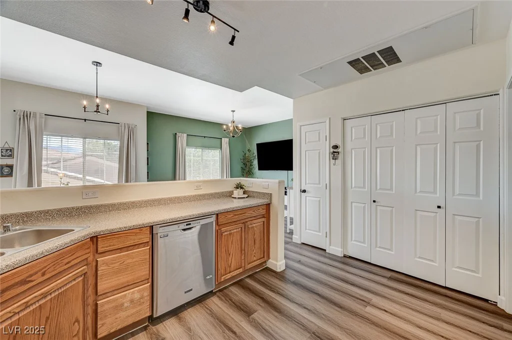 9303 Gilcrease, Las Vegas, NV 89149