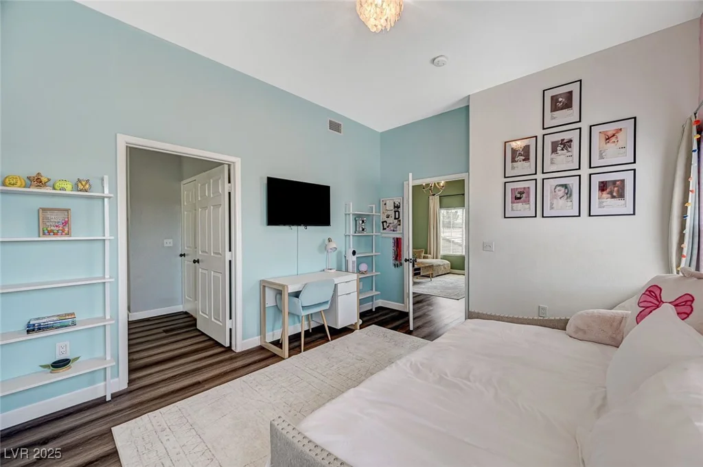 9303 Gilcrease, Las Vegas, NV 89149
