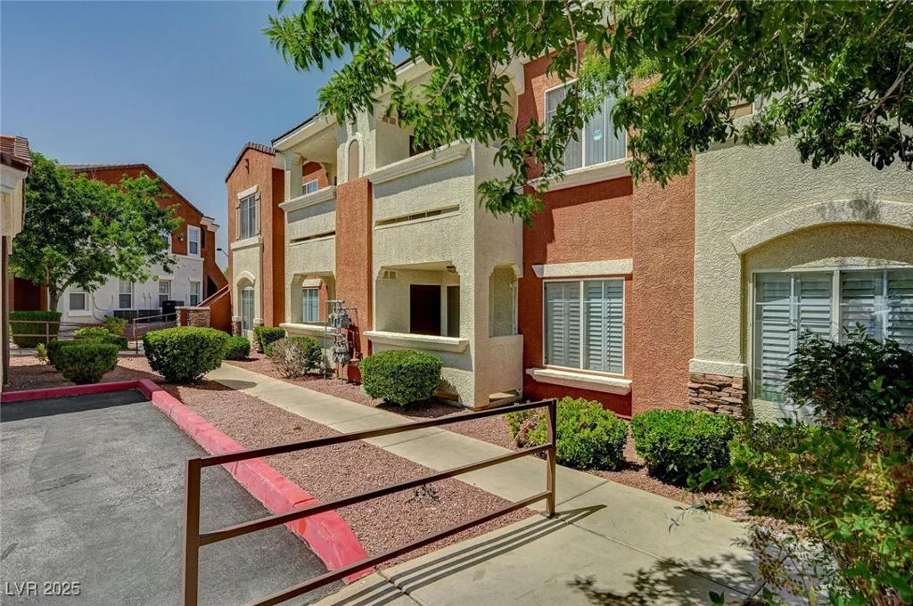9303 Gilcrease, Las Vegas, NV 89149