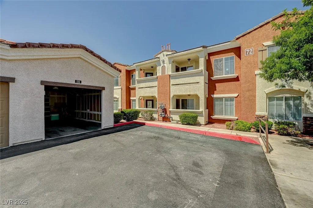 9303 Gilcrease, Las Vegas, NV 89149