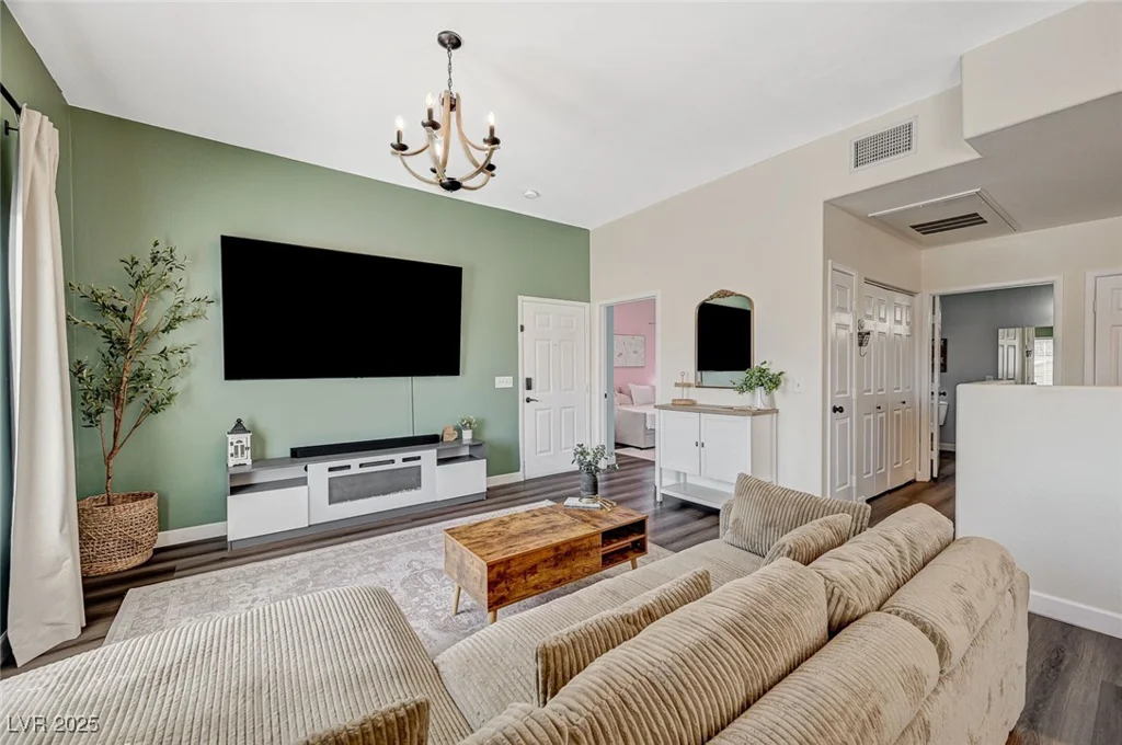 9303 Gilcrease, Las Vegas, NV 89149