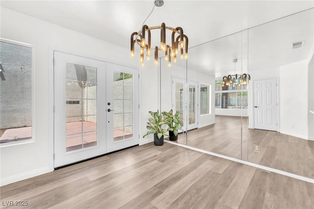 3440 White Mission, Las Vegas, NV 89129