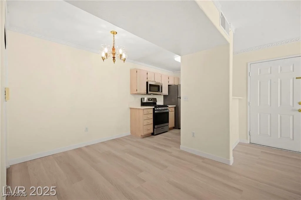 7885 Flamingo, Las Vegas, NV 89147