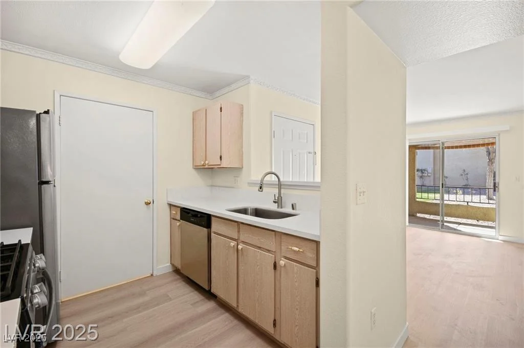 7885 Flamingo, Las Vegas, NV 89147