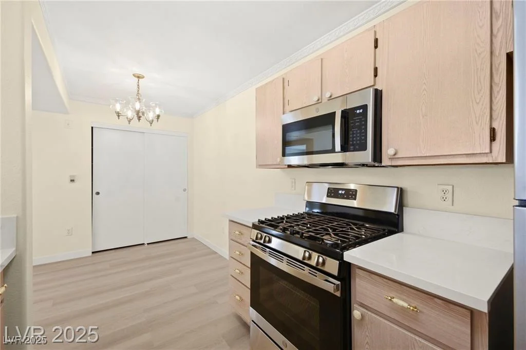 7885 Flamingo, Las Vegas, NV 89147