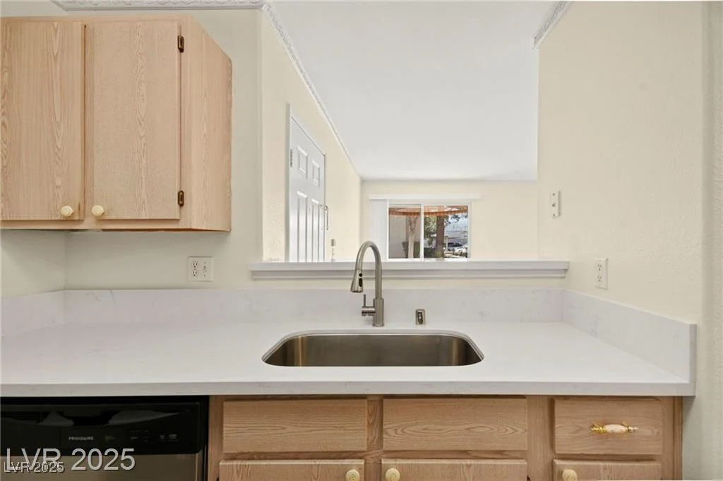 7885 Flamingo, Las Vegas, NV 89147