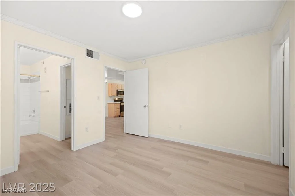 7885 Flamingo, Las Vegas, NV 89147