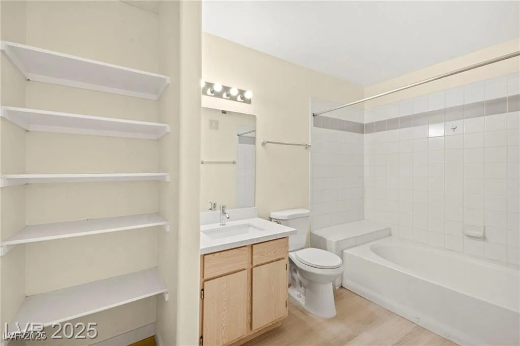 7885 Flamingo, Las Vegas, NV 89147