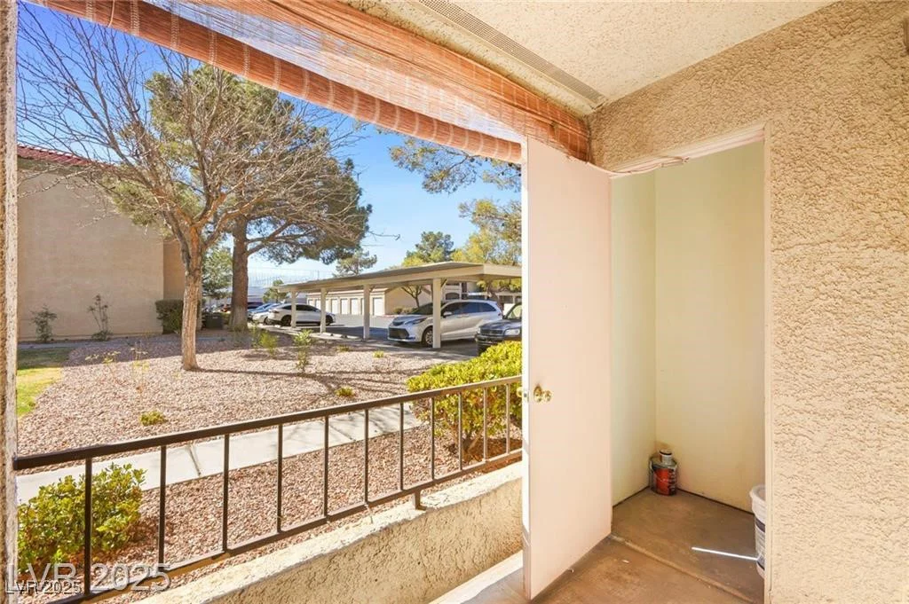7885 Flamingo, Las Vegas, NV 89147