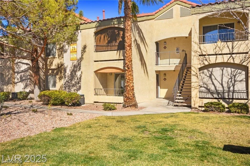 7885 Flamingo, Las Vegas, NV 89147