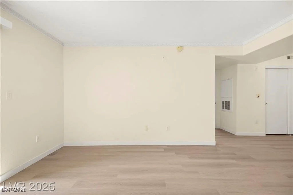 7885 Flamingo, Las Vegas, NV 89147