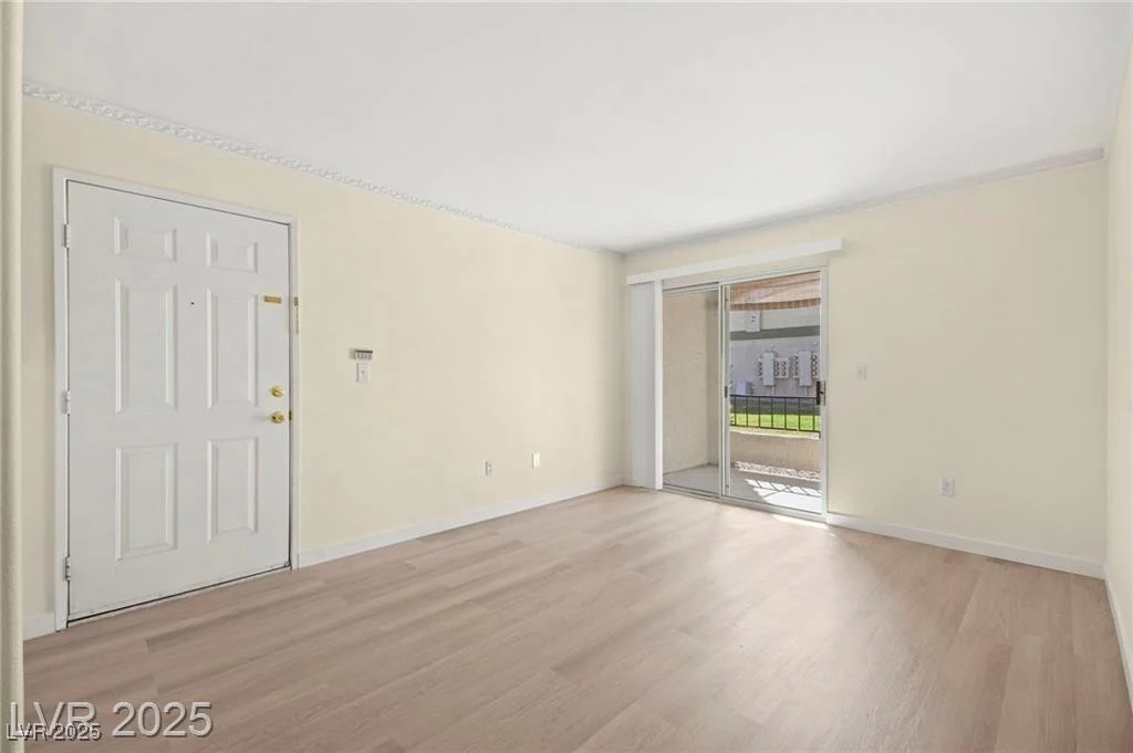 7885 Flamingo, Las Vegas, NV 89147