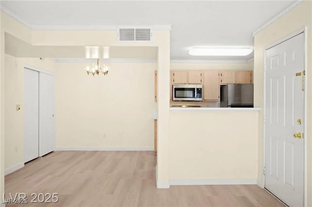 7885 Flamingo, Las Vegas, NV 89147
