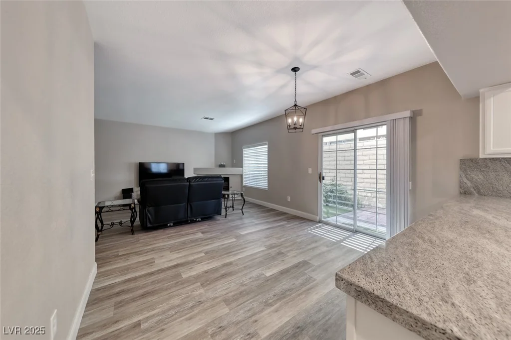 9261 Apache Springs, Las Vegas, NV 89117