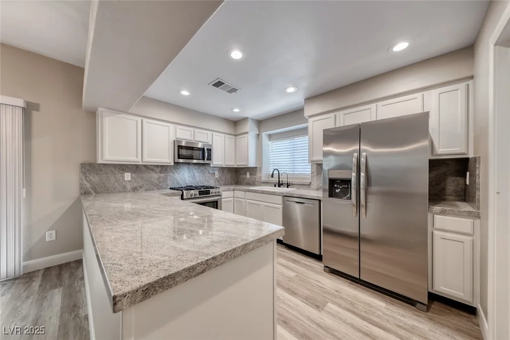 9261 Apache Springs, Las Vegas, NV 89117