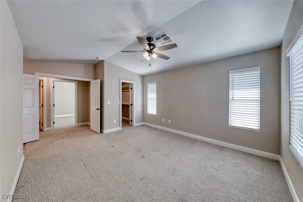 9261 Apache Springs, Las Vegas, NV 89117