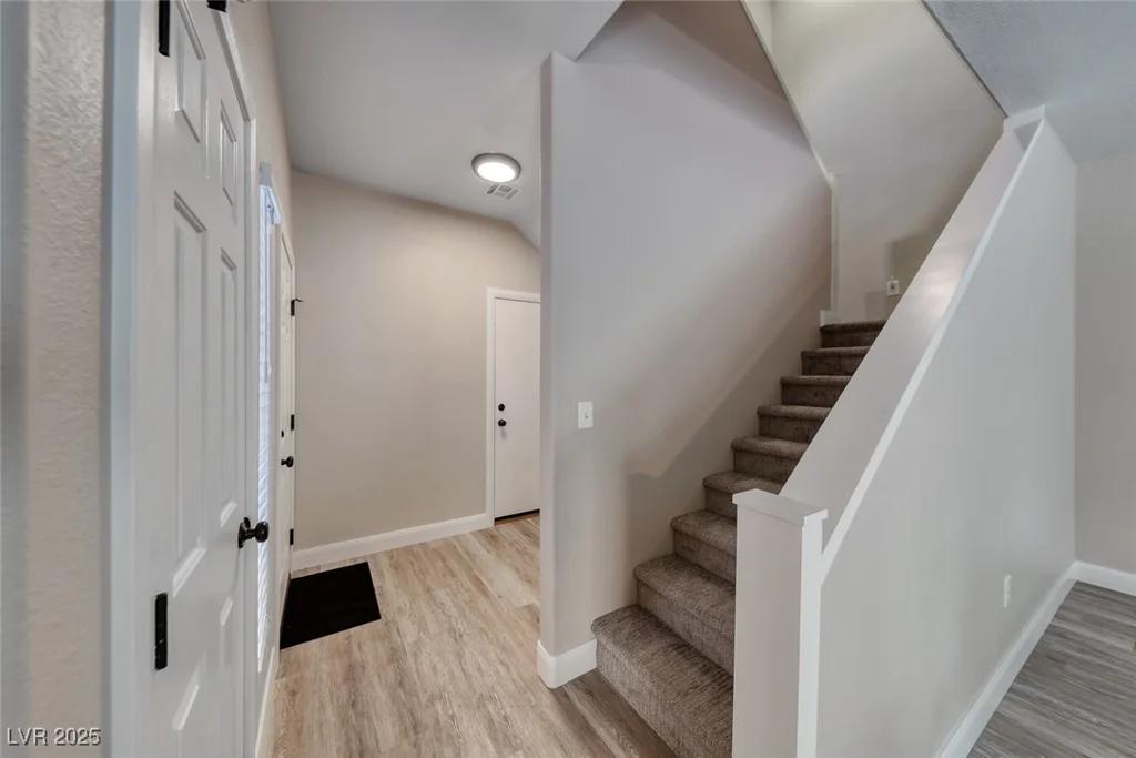 9261 Apache Springs, Las Vegas, NV 89117