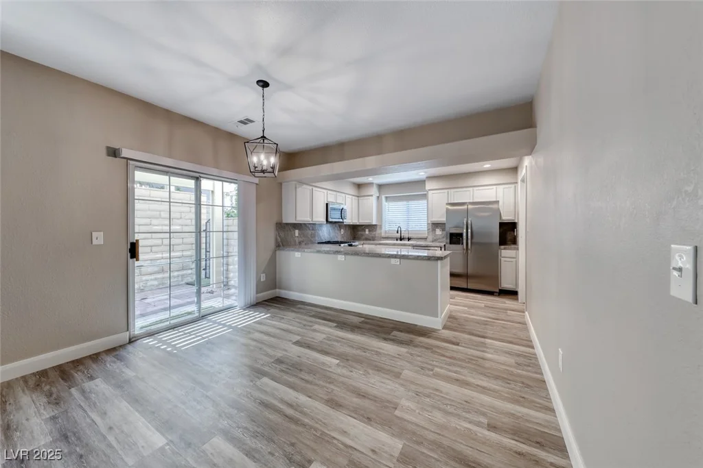 9261 Apache Springs, Las Vegas, NV 89117