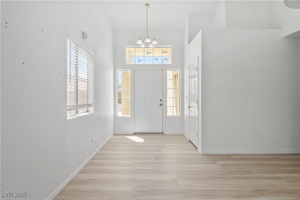 920 Serpentina, Las Vegas, NV 89123