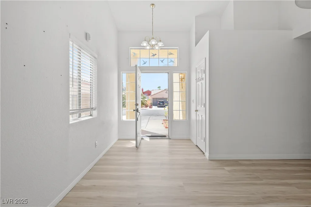 920 Serpentina, Las Vegas, NV 89123