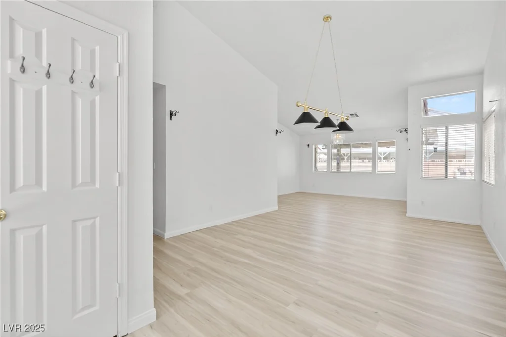 920 Serpentina, Las Vegas, NV 89123