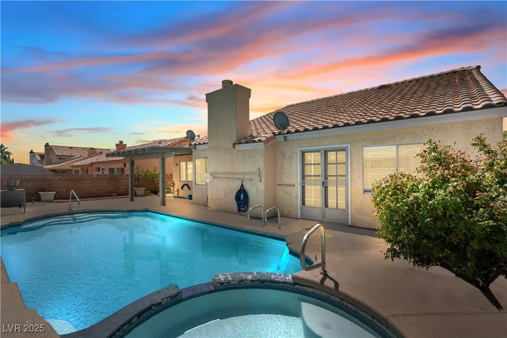 920 Serpentina, Las Vegas, NV 89123