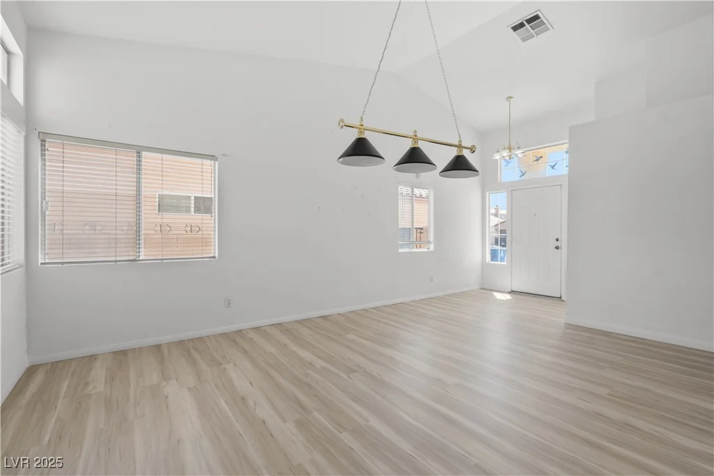 920 Serpentina, Las Vegas, NV 89123