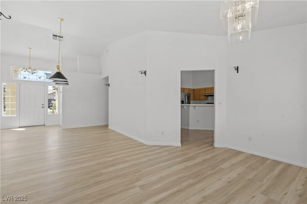 920 Serpentina, Las Vegas, NV 89123