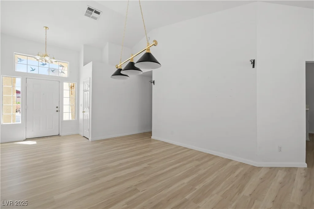 920 Serpentina, Las Vegas, NV 89123