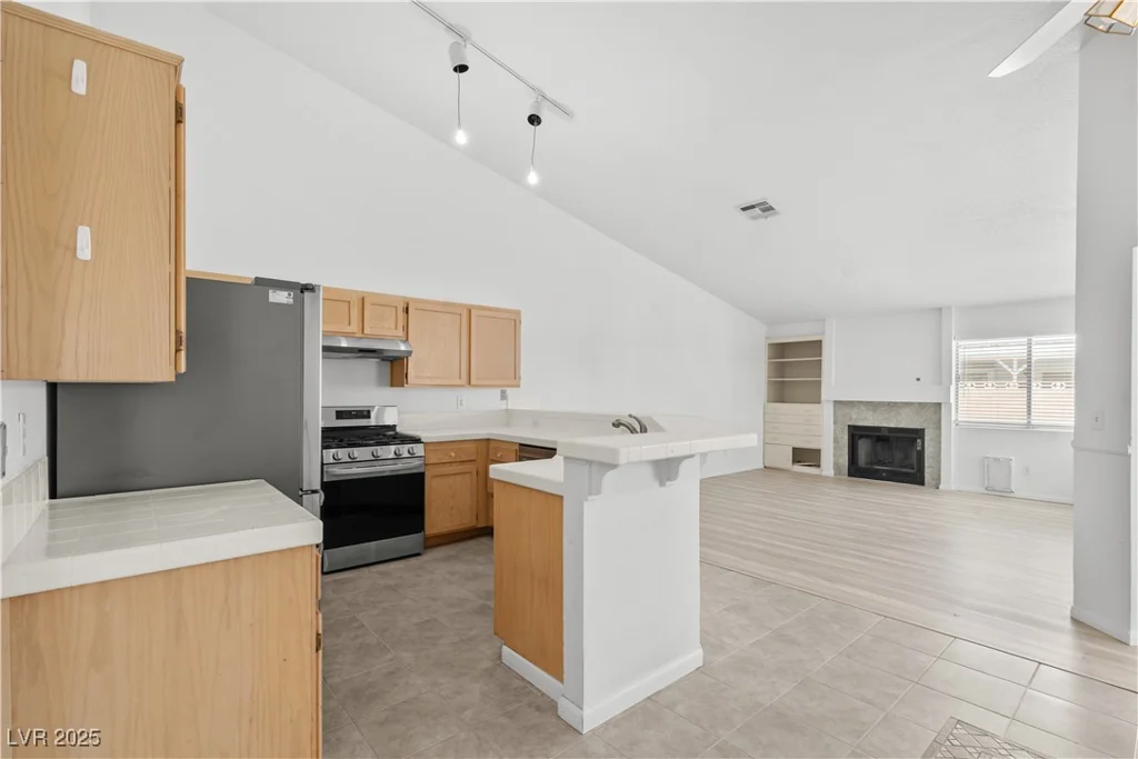 920 Serpentina, Las Vegas, NV 89123