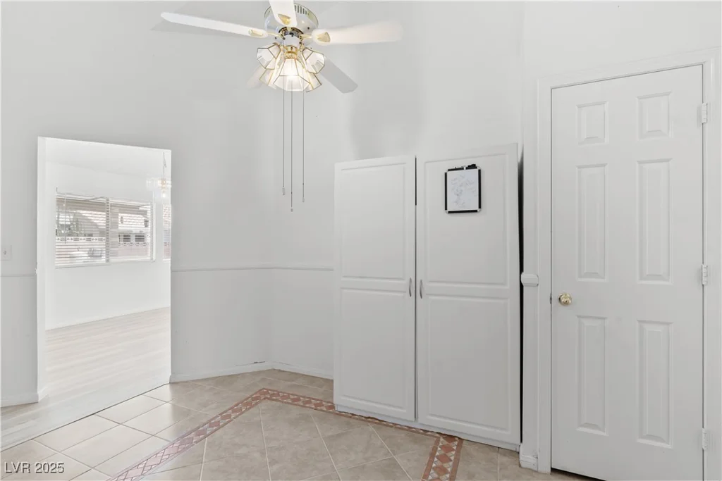 920 Serpentina, Las Vegas, NV 89123