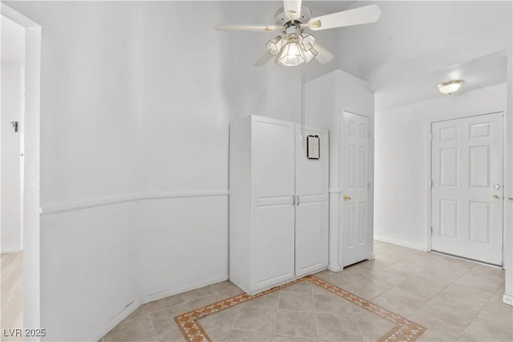 920 Serpentina, Las Vegas, NV 89123