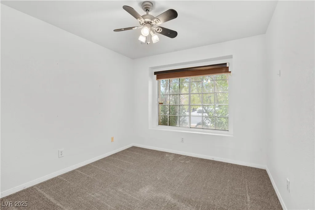 920 Serpentina, Las Vegas, NV 89123
