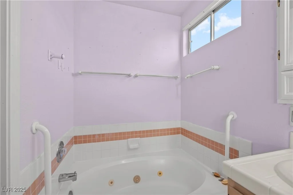 920 Serpentina, Las Vegas, NV 89123