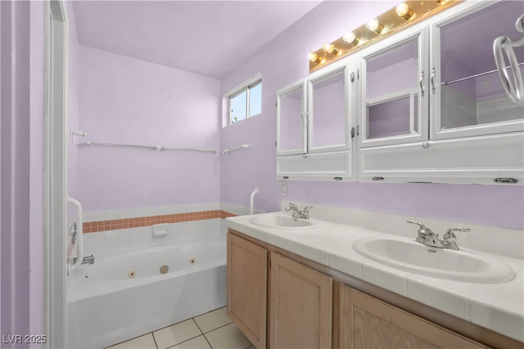 920 Serpentina, Las Vegas, NV 89123