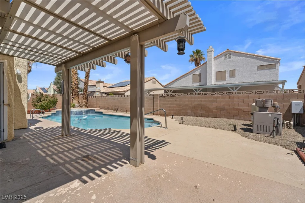 920 Serpentina, Las Vegas, NV 89123
