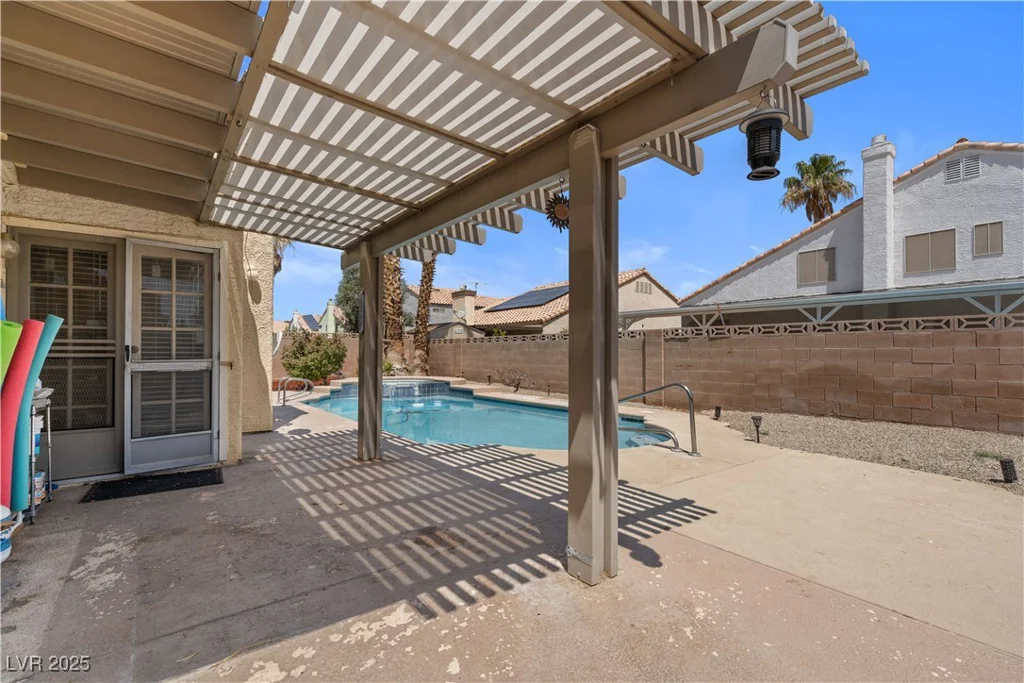 920 Serpentina, Las Vegas, NV 89123