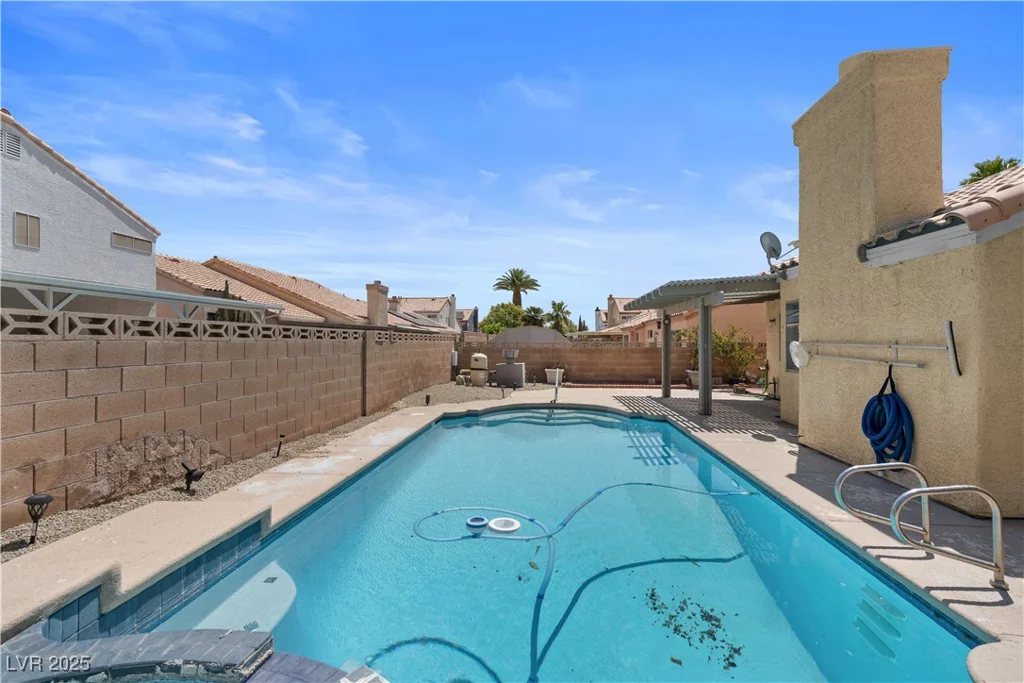 920 Serpentina, Las Vegas, NV 89123