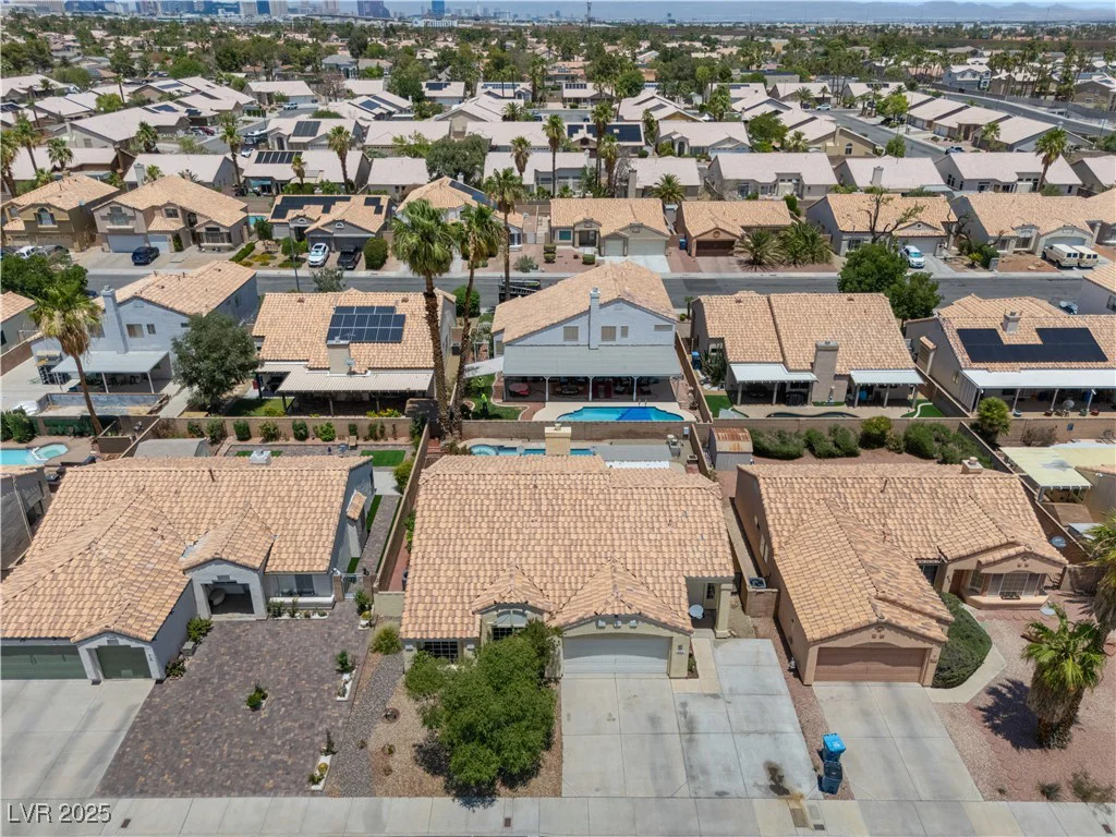 920 Serpentina, Las Vegas, NV 89123