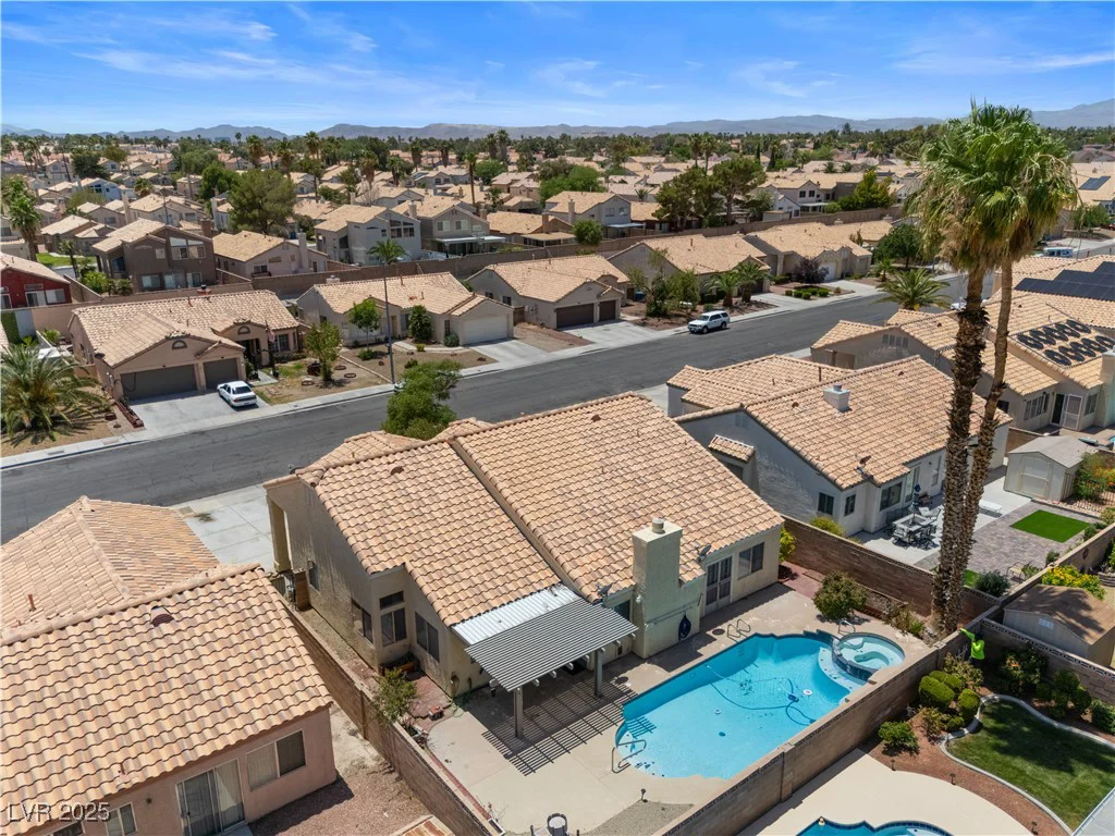 920 Serpentina, Las Vegas, NV 89123