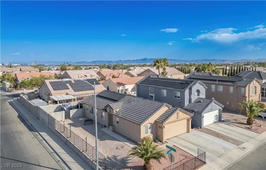 4314 Flaming Ridge, Las Vegas, NV 89147