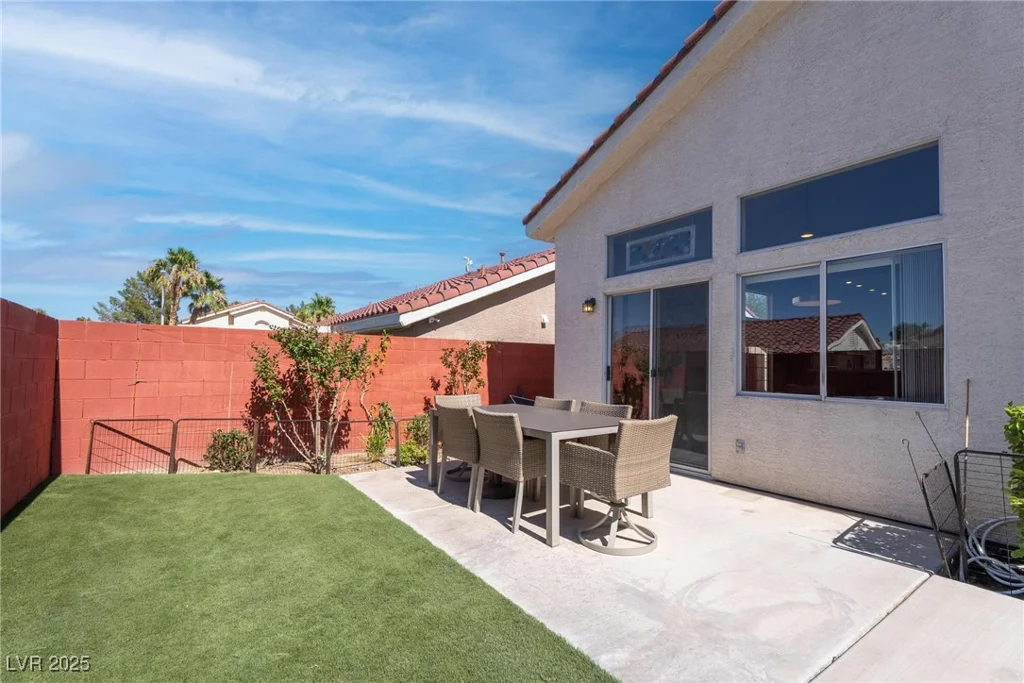 1910 Coyote Pass, Henderson, NV 89012