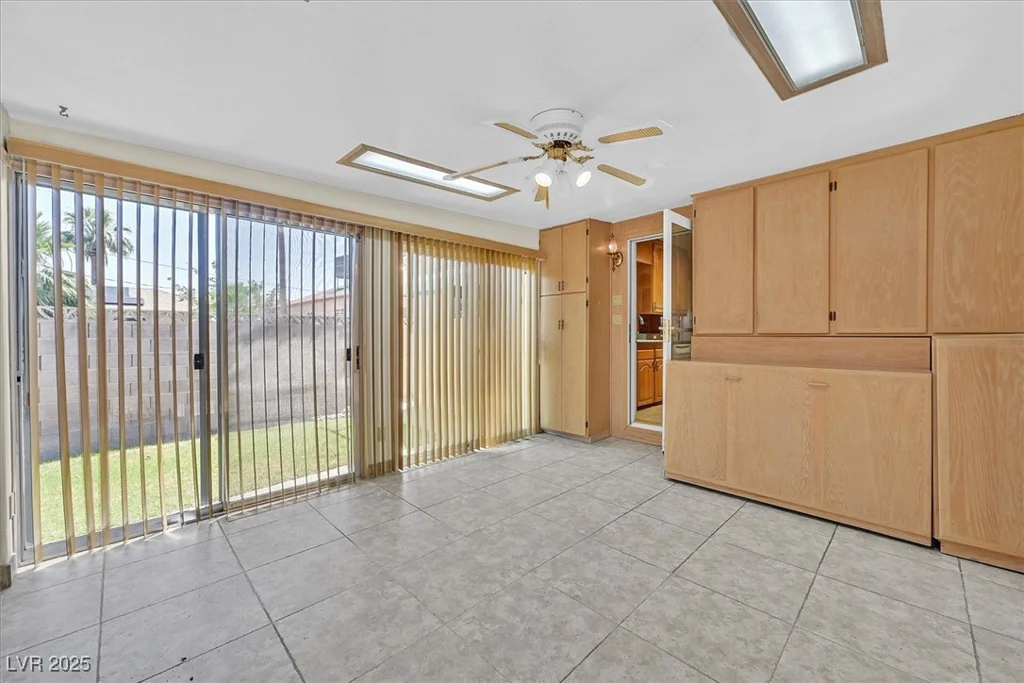 1331 Melville, Las Vegas, NV 89102